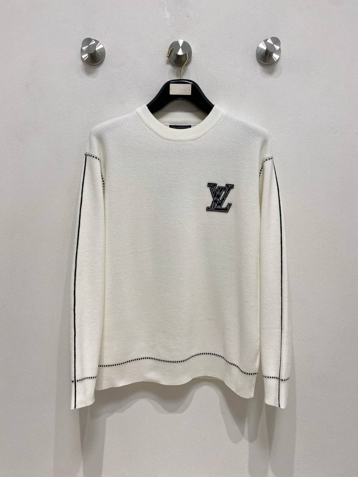 LOUIS VUITTON レディース ニット クルーネック ロゴ刺繍 リブ編み ブラック ホワイト M 3XL
