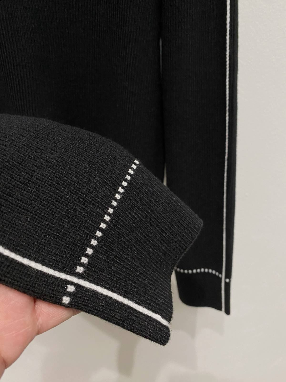LOUIS VUITTON レディース ニット クルーネック ロゴ刺繍 リブ編み ブラック ホワイト M 3XL - 画像 3
