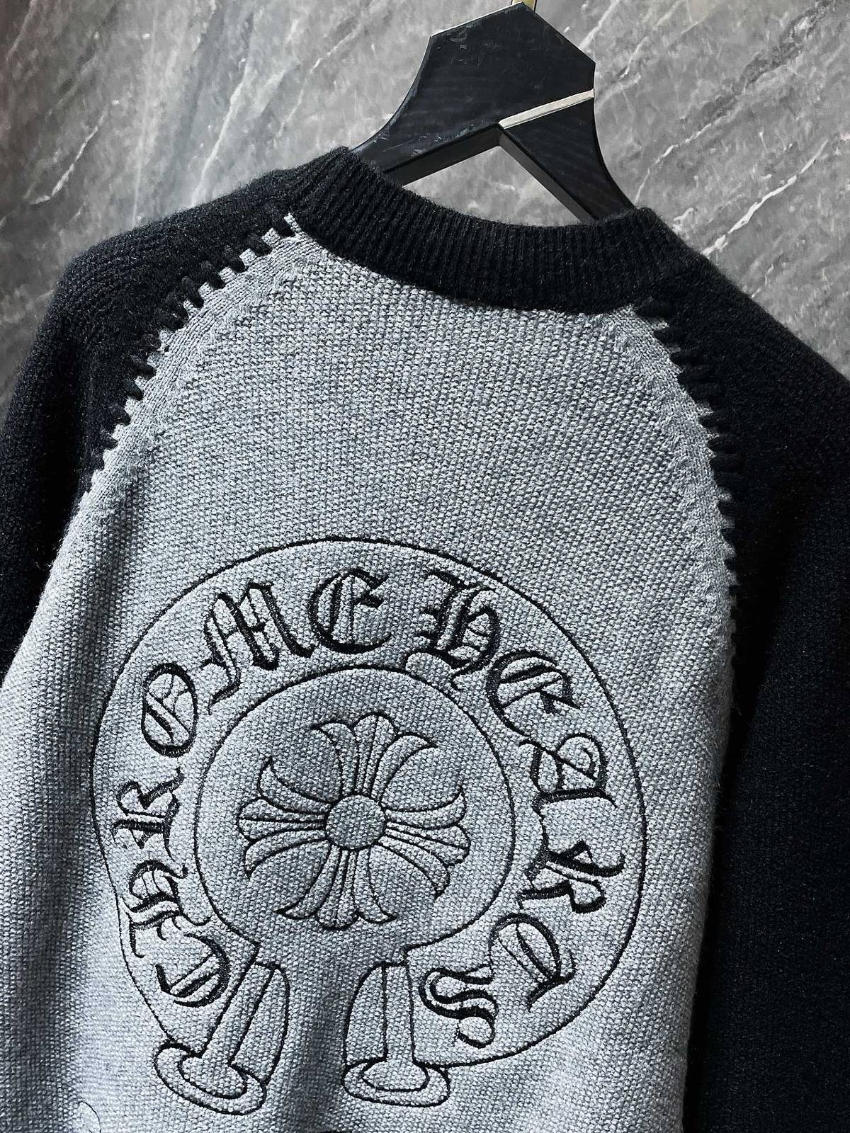 クロムハーツ メンズ ニット クルーネック ロゴ刺繍 ワッフル編み オーバーサイズ グレー - 画像 8