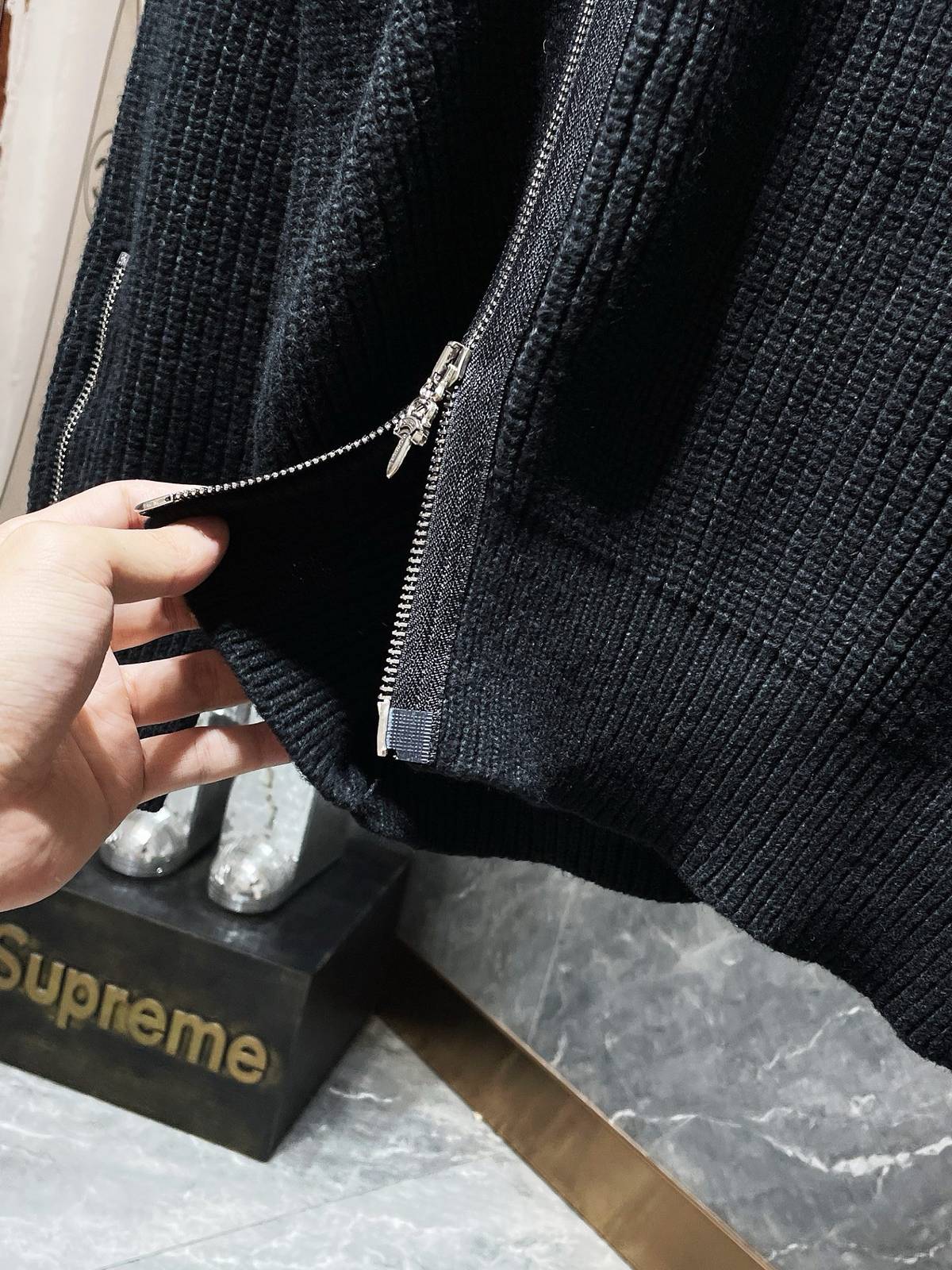 Supreme スプリーム メンズ ニット クルーネック ハーフジップ ワッフル編み ブラック - 画像 3