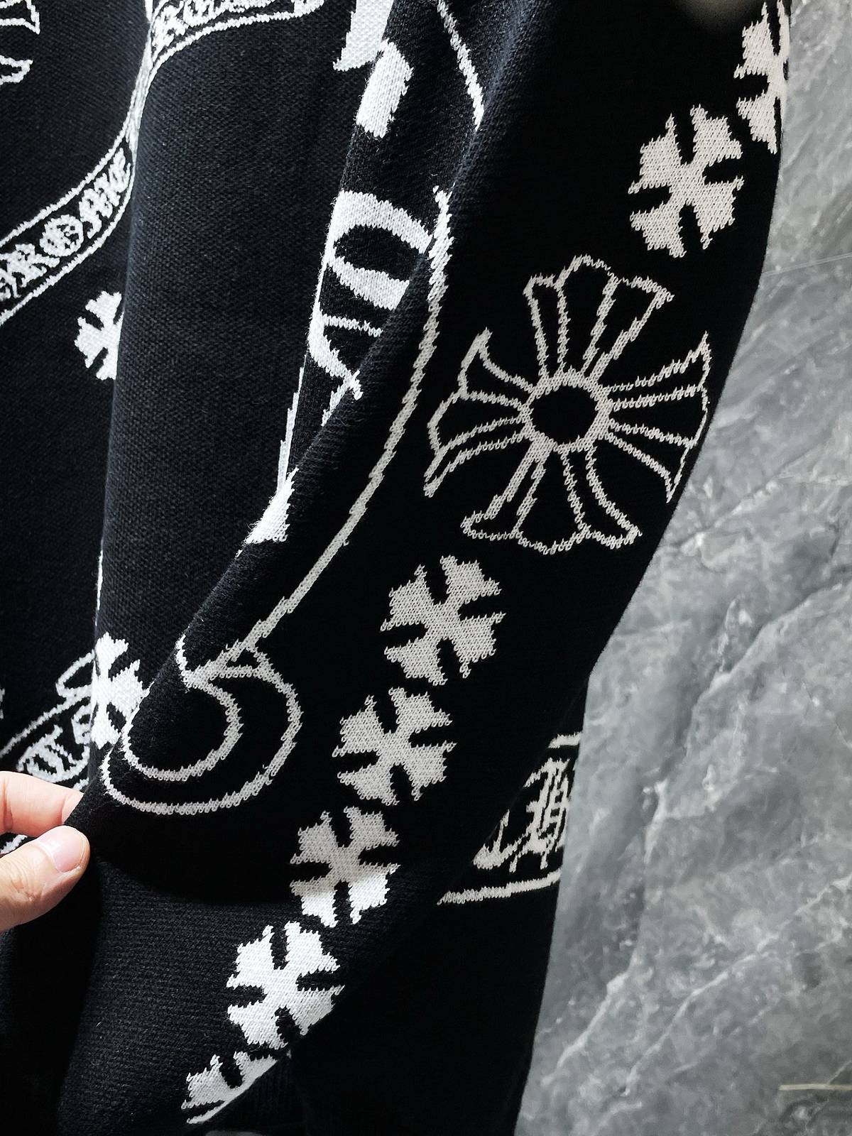 クロムハーツ メンズ ニット クルーネック ケーブルニット ロゴ刺繍 ブラック - 画像 3
