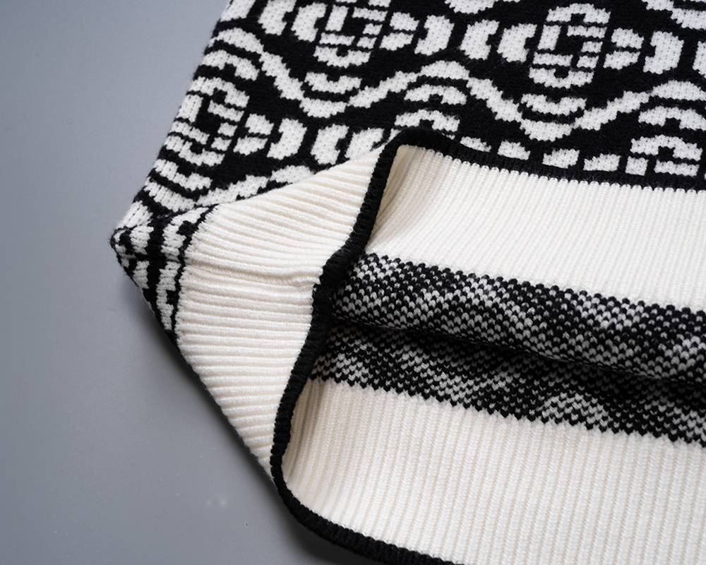 Casablanca メンズ ニット クルーネック ケーブルニット ロゴ刺繍 ブラック - 画像 7