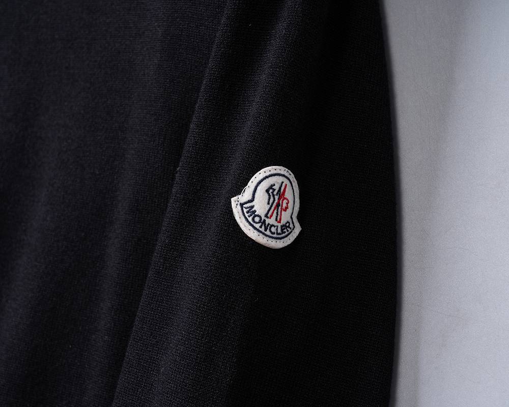 MONCLER モンクレール メンズ ニット クルーネック ローゲージ 上品な佇まい ブラック M 3XL - 画像 4