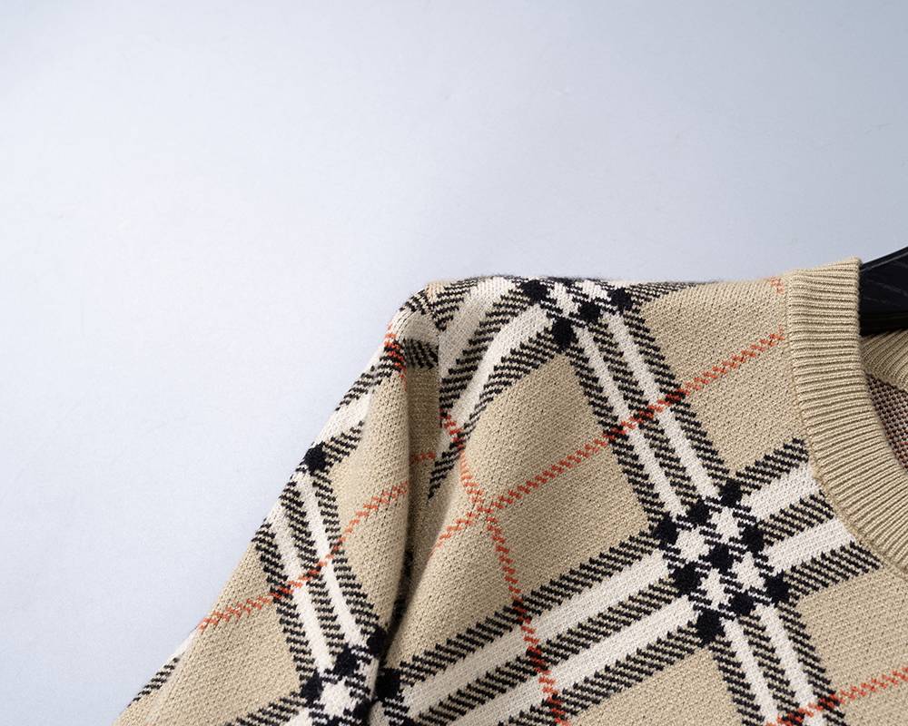 BURBERRY バーバリー メンズ ニット クルーネック ケーブルニット ロゴ刺繍 秋冬 オーバーサイズ ベージュ - 画像 2