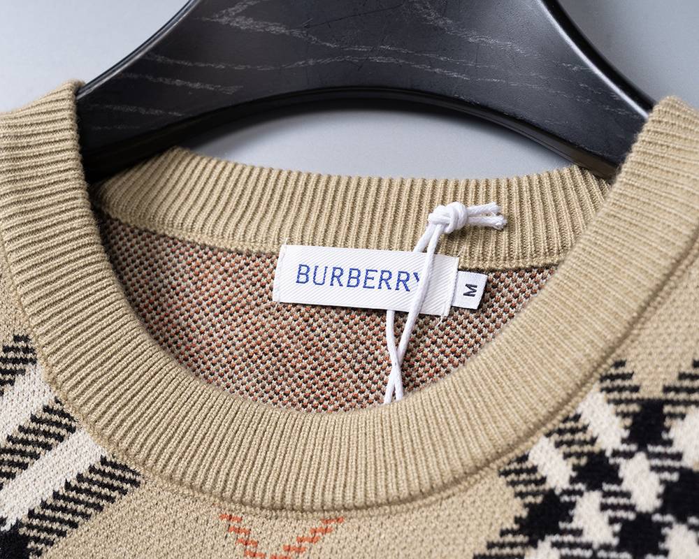 BURBERRY バーバリー メンズ ニット クルーネック ケーブルニット ロゴ刺繍 秋冬 オーバーサイズ ベージュ - 画像 4