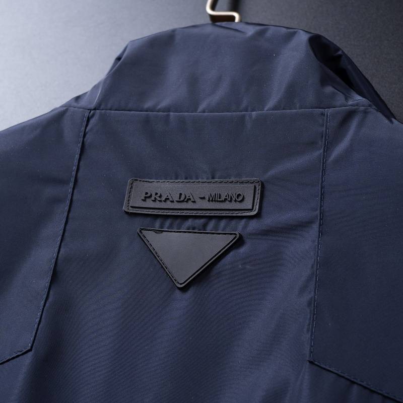 PRADA プラダ メンズ ジャケット ブルゾン スタンドカラージャケット ナイロン ロゴワッペン ミリタリー 通勤 通学 ネイビー - 画像 8