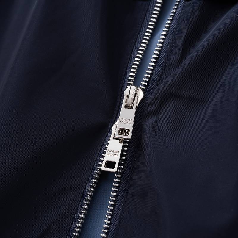 PRADA プラダ メンズ ジャケット ブルゾン スタンドカラージャケット ナイロン ロゴワッペン ミリタリー 通勤 通学 ネイビー - 画像 19