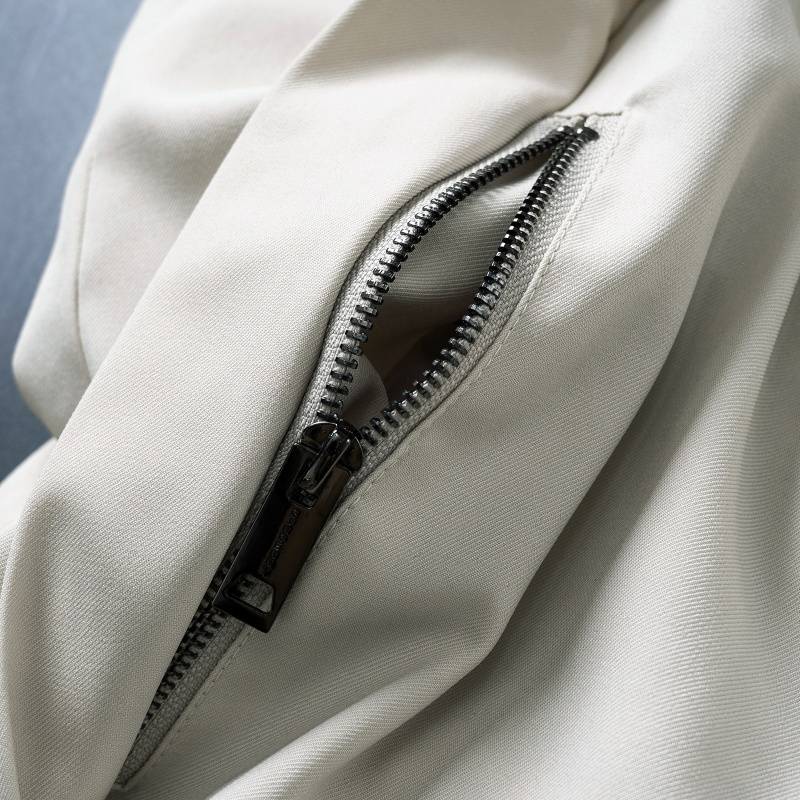 BURBERRY バーバリー メンズ ジャケット ブルゾン スタンドカラージャケット ナイロン ロゴワッペン ミリタリー 秋冬 カーキ - 画像 2