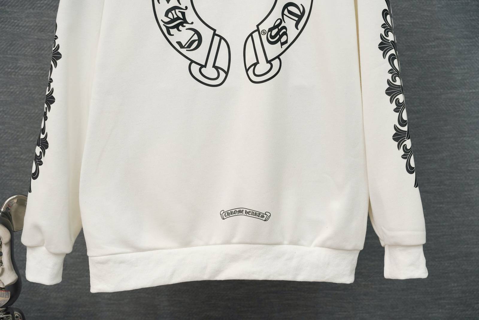 CHROME HEARTS メンズ ブルゾン フーデッドジャケット ロゴワッペン ナイロン マウンテンパーカー ブラック - 画像 7