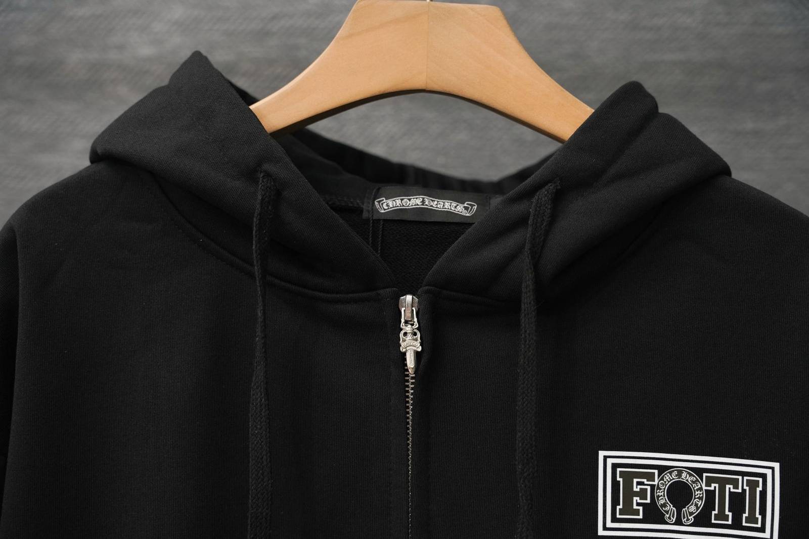 CHROME HEARTS クロムハーツ メンズ ブルゾン フーデッドジャケット ロゴワッペン ナイロン マウンテンパーカー 秋冬 ブラック - 画像 6