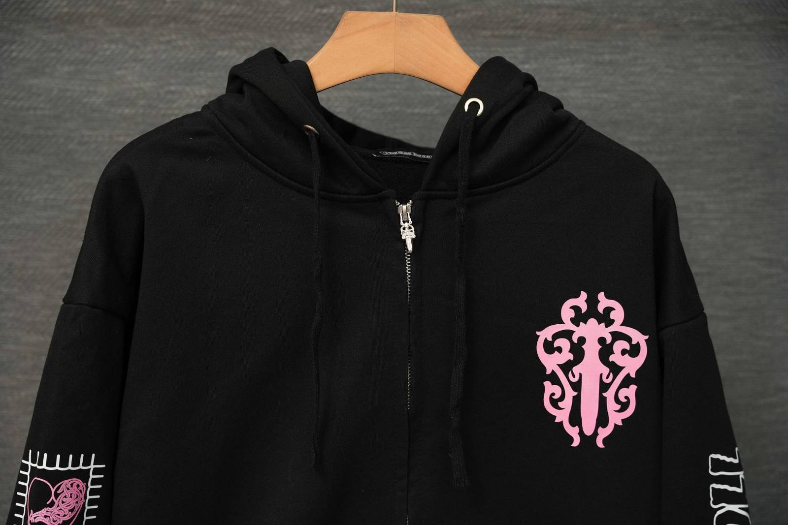 CHROME HEARTS クロムハーツ メンズ フーデッドジャケット ロゴワッペン ナイロン ブルゾン 秋冬 ブラック - 画像 8