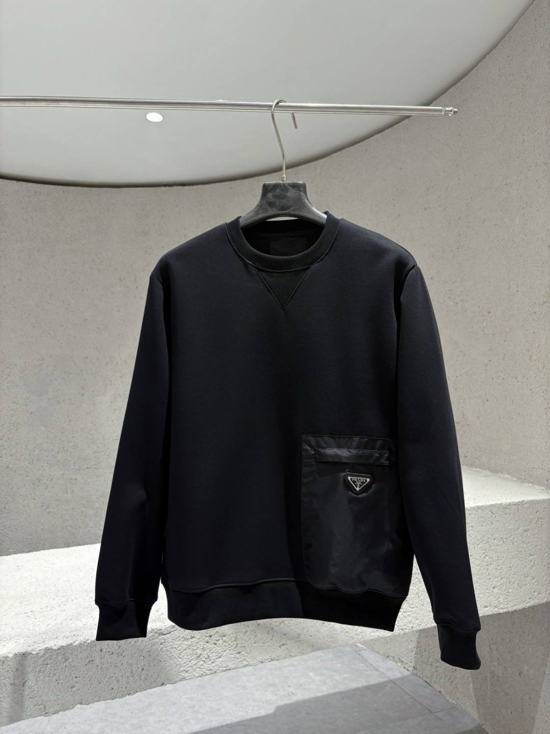 PRADA プラダ メンズ セーター ブルゾン ロゴワッペン オープンポケット ロング丈 ブラック