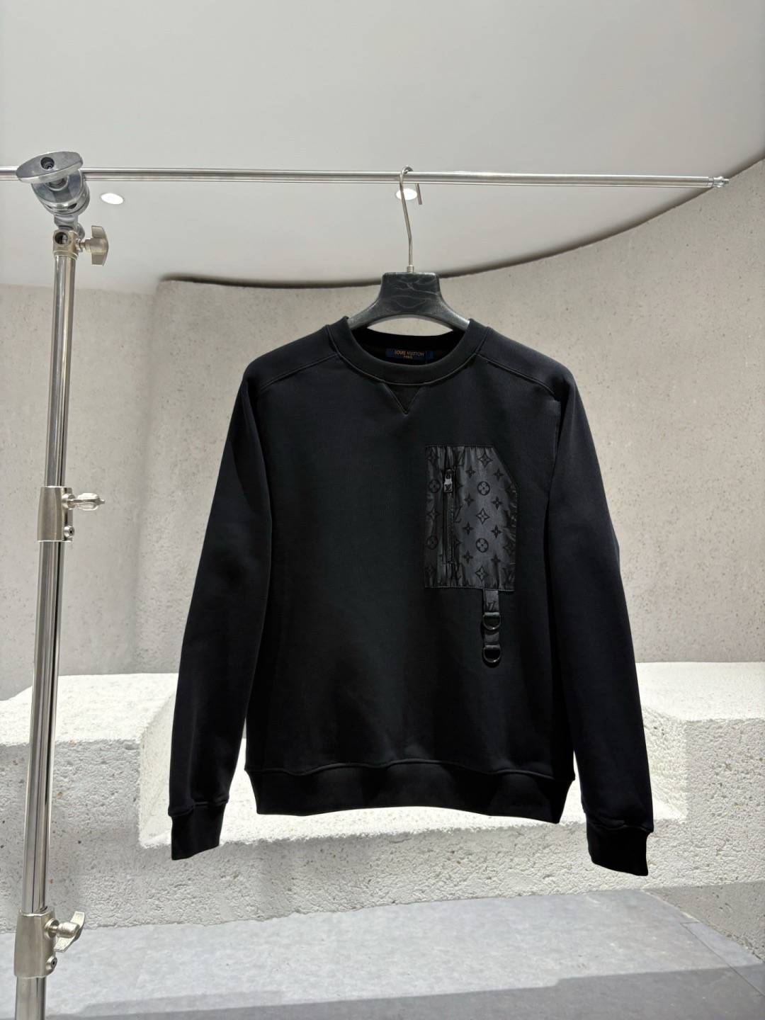 LV ルイ ヴィトン メンズ ブルゾン フーデッドジャケット ナイロン ロゴワッペン ラグスポ ブラック S XL