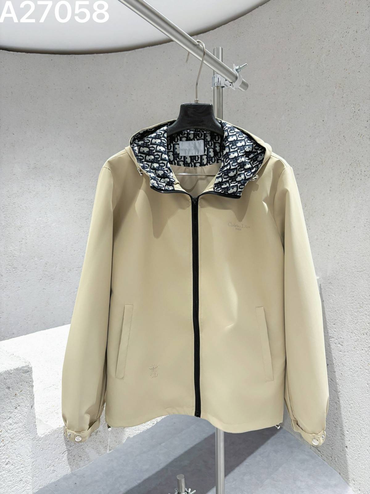 DIOR ディオール メンズ ジャケット フーデッドジャケット キルティング ナイロン マウンテンパーカー 秋冬 カーキ ブラック