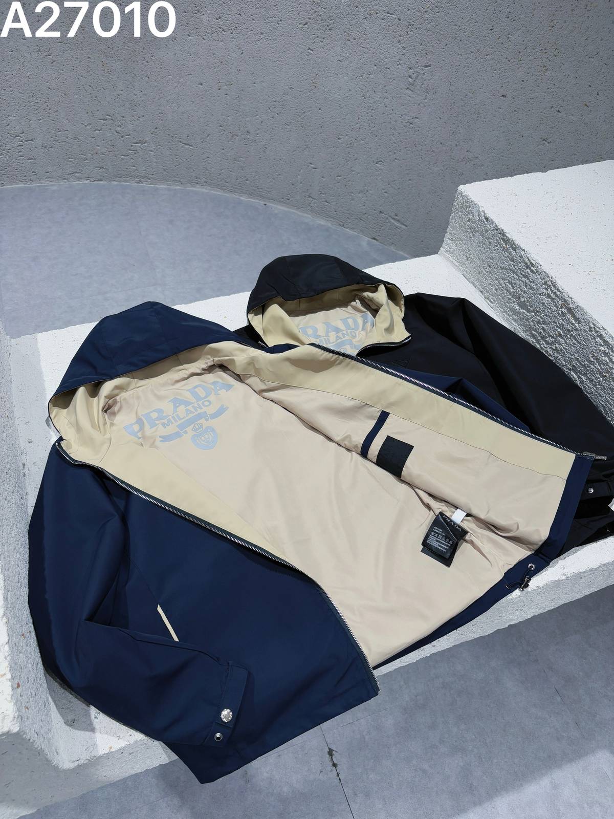 PRADA プラダ メンズ ブルゾン フーデッドジャケット ナイロン キルティング マウンテンパーカー 秋冬 ブラック カーキ - 画像 4
