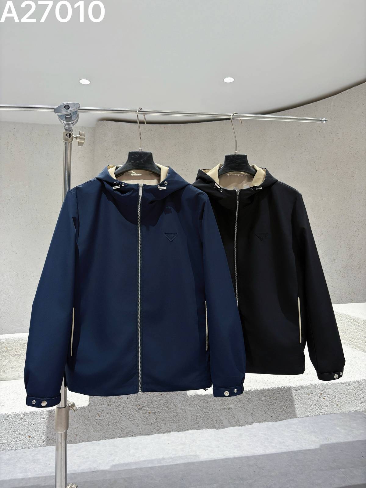 PRADA プラダ メンズ ブルゾン フーデッドジャケット ナイロン キルティング マウンテンパーカー 秋冬 ブラック カーキ - 画像 5