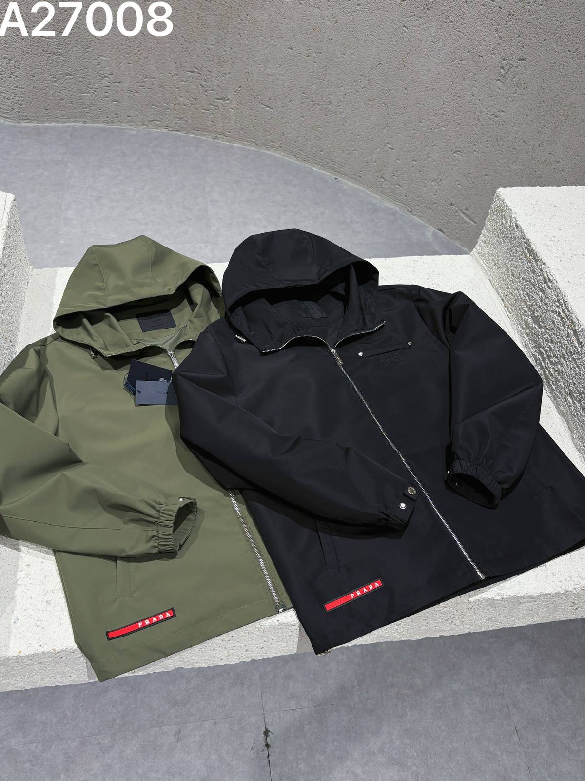 PRADA プラダ メンズ ブルゾン フーデッドジャケット ナイロン ロゴワッペン ダブルジップ 秋冬 防寒 グリーン ブラック M 4X L - 画像 2