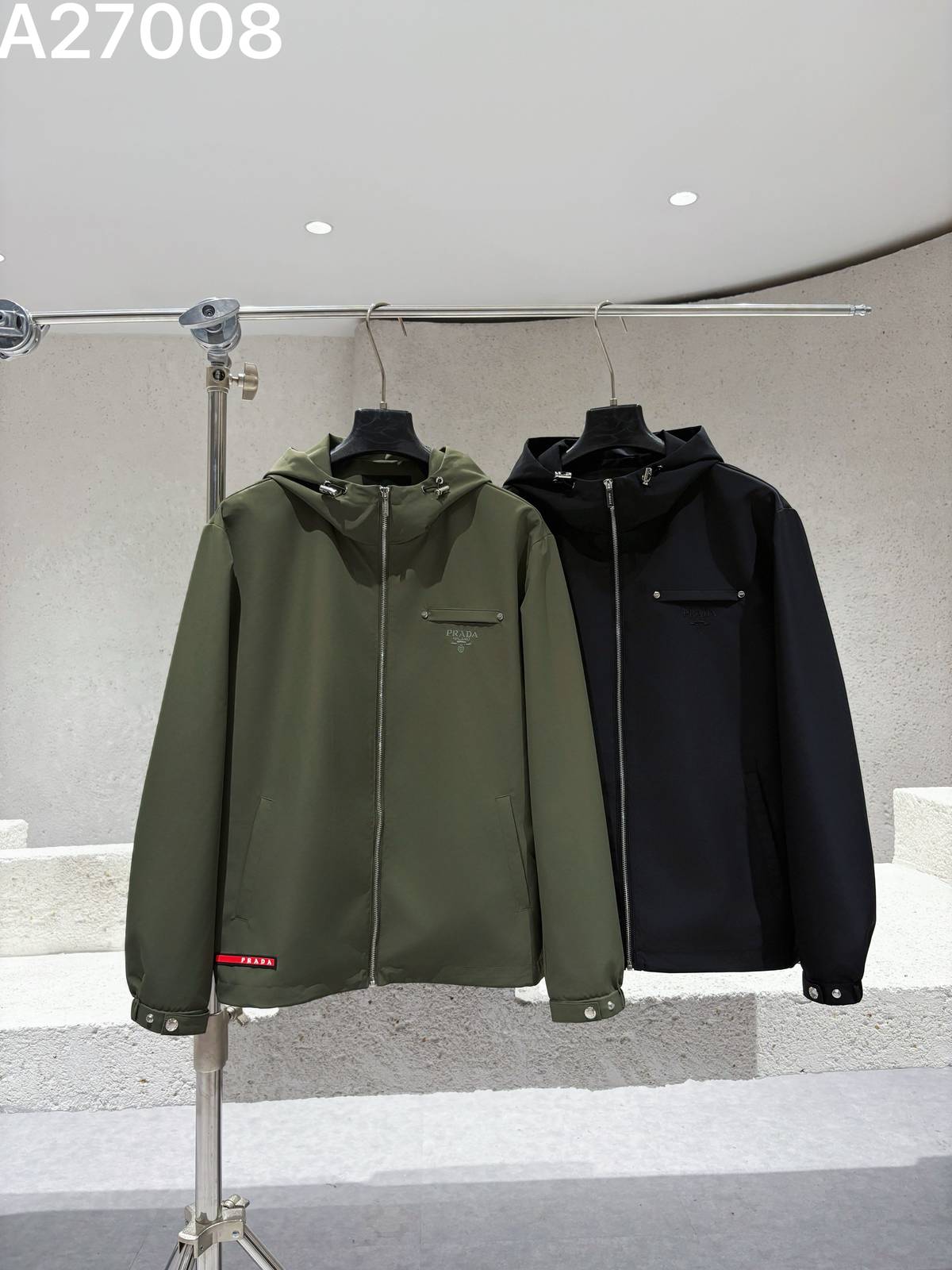 PRADA プラダ メンズ ブルゾン フーデッドジャケット ナイロン ロゴワッペン ダブルジップ 秋冬 防寒 グリーン ブラック M 4X L - 画像 5