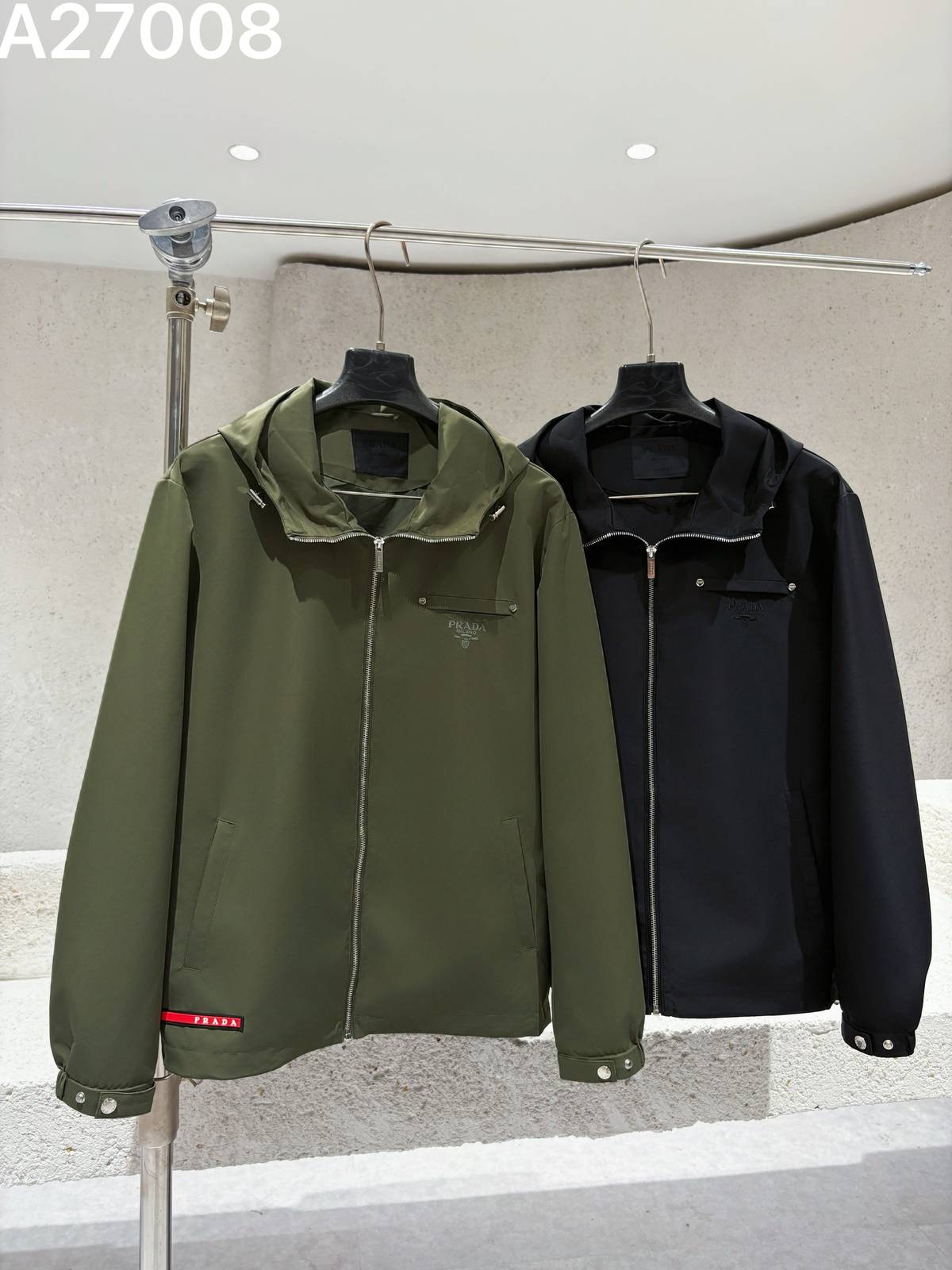PRADA プラダ メンズ ブルゾン フーデッドジャケット ナイロン ロゴワッペン ダブルジップ 秋冬 防寒 グリーン ブラック M 4X L - 画像 9