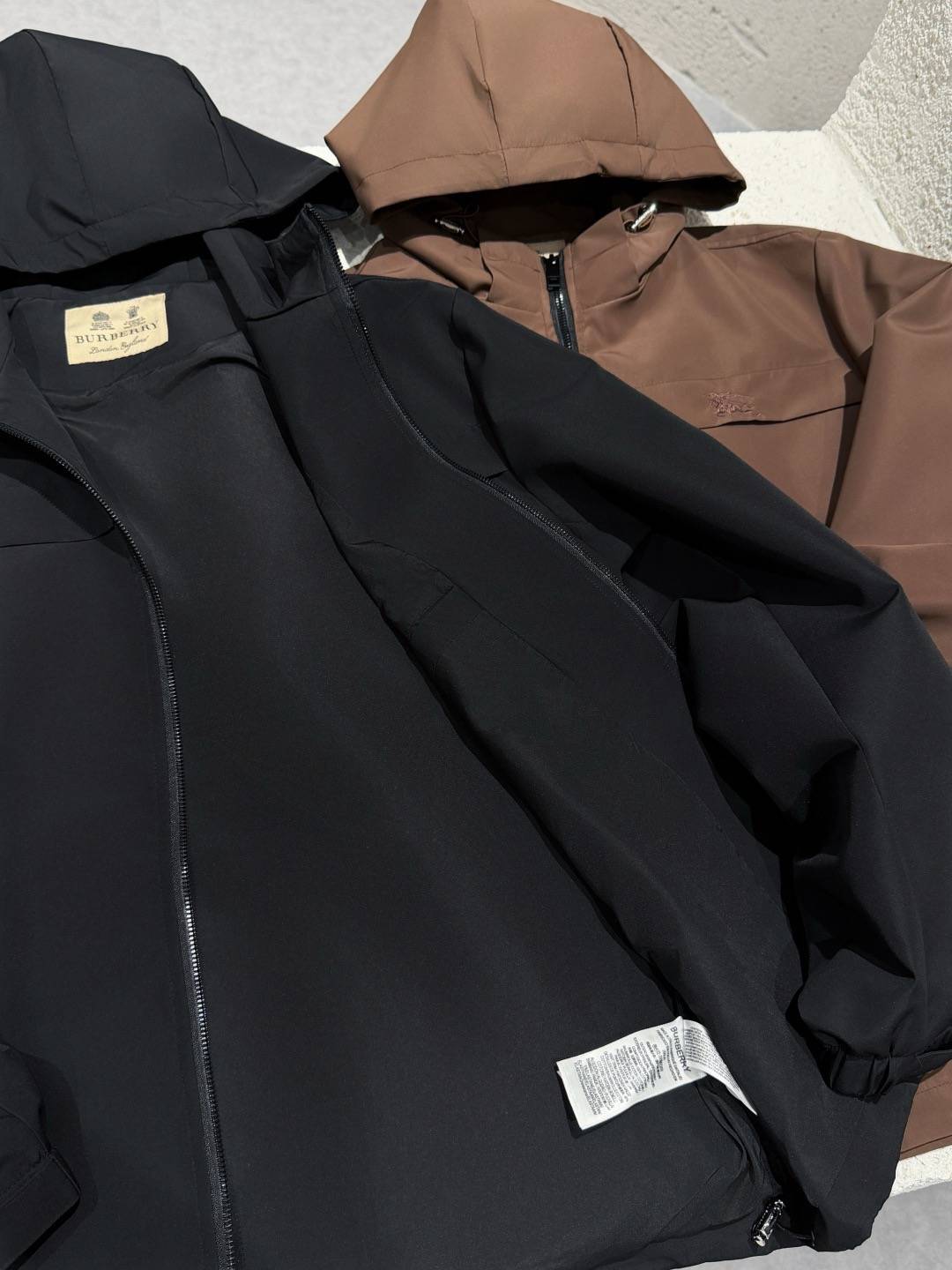 BURBERRY バーバリー メンズ ブルゾン フーデッドジャケット ナイロン ロゴワッペン ダブルジップ 秋冬 防寒 ブラック カーキ - 画像 3