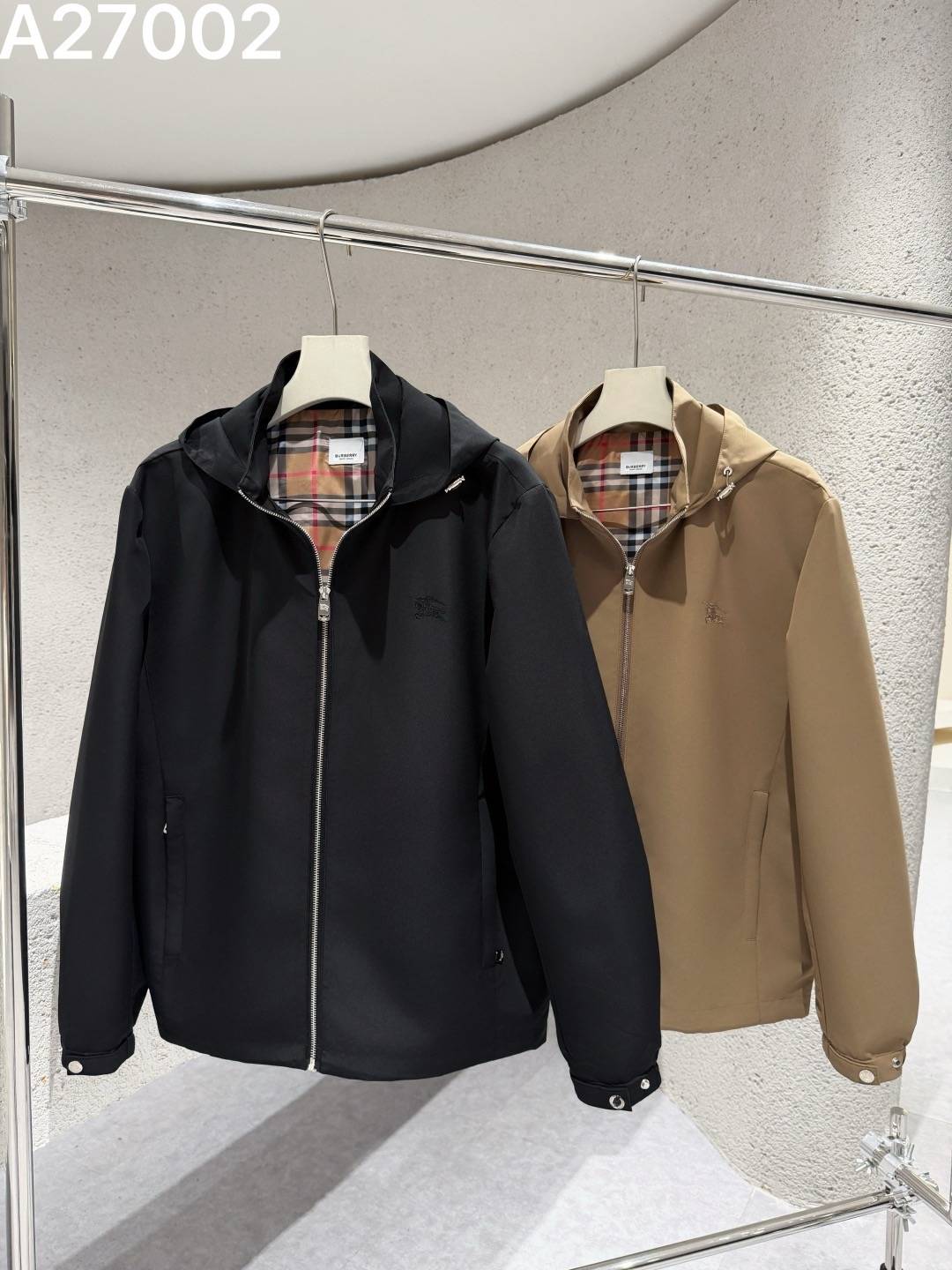 BURBERRY バーバリー メンズ フーデッドジャケット マウンテンパーカー ナイロン ロゴワッペン ドローコード 秋冬 ブラック カーキ - 画像 8