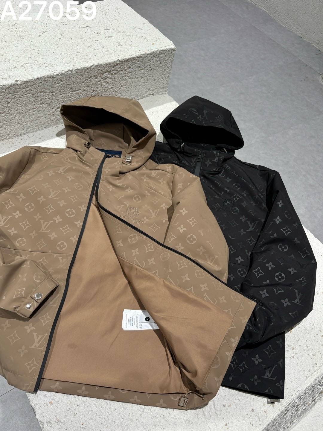 Louis Vuitton メンズ ブルゾン フーデッドジャケット モノグラム ナイロン マウンテンパーカー 秋冬 ブラック カーキ - 画像 3