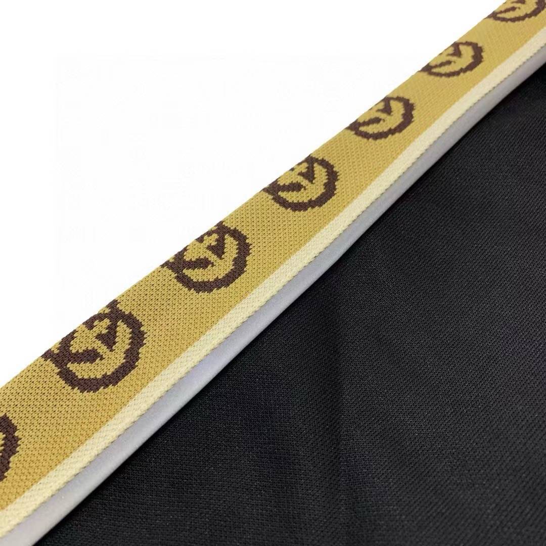 GUCCI メンズ ジャケット ブルゾン ロゴプリント ダブルジップ マウンテンパーカー ブラック - 画像 6
