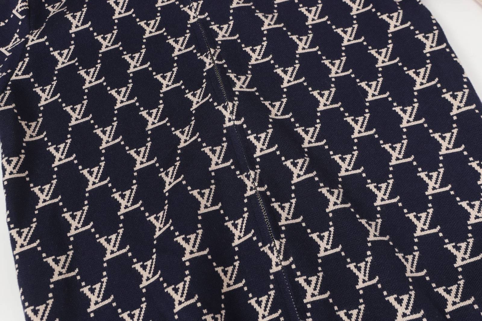 LV レディース ブルゾン フーデッドジャケット ロゴプリント ナイロン バイカラー 秋冬 通勤通学 ブラック - 画像 8