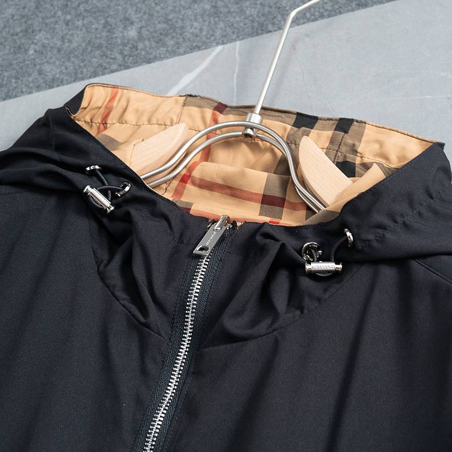BURBERRY バーバリー メンズ ジャケット ブルゾン マウンテンパーカー ナイロン キルティング ロゴワッペン ダブルジップ 秋冬 黒 M - 画像 6