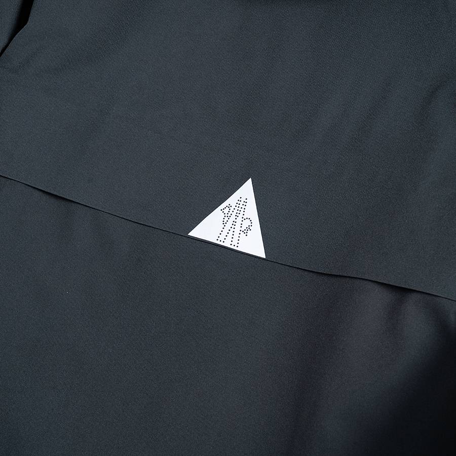 MONCLER モンクレール メンズ ジャケット ブルゾン ナイロン ロゴワッペン ダブルジップ マウンテンパーカー ブラック - 画像 3
