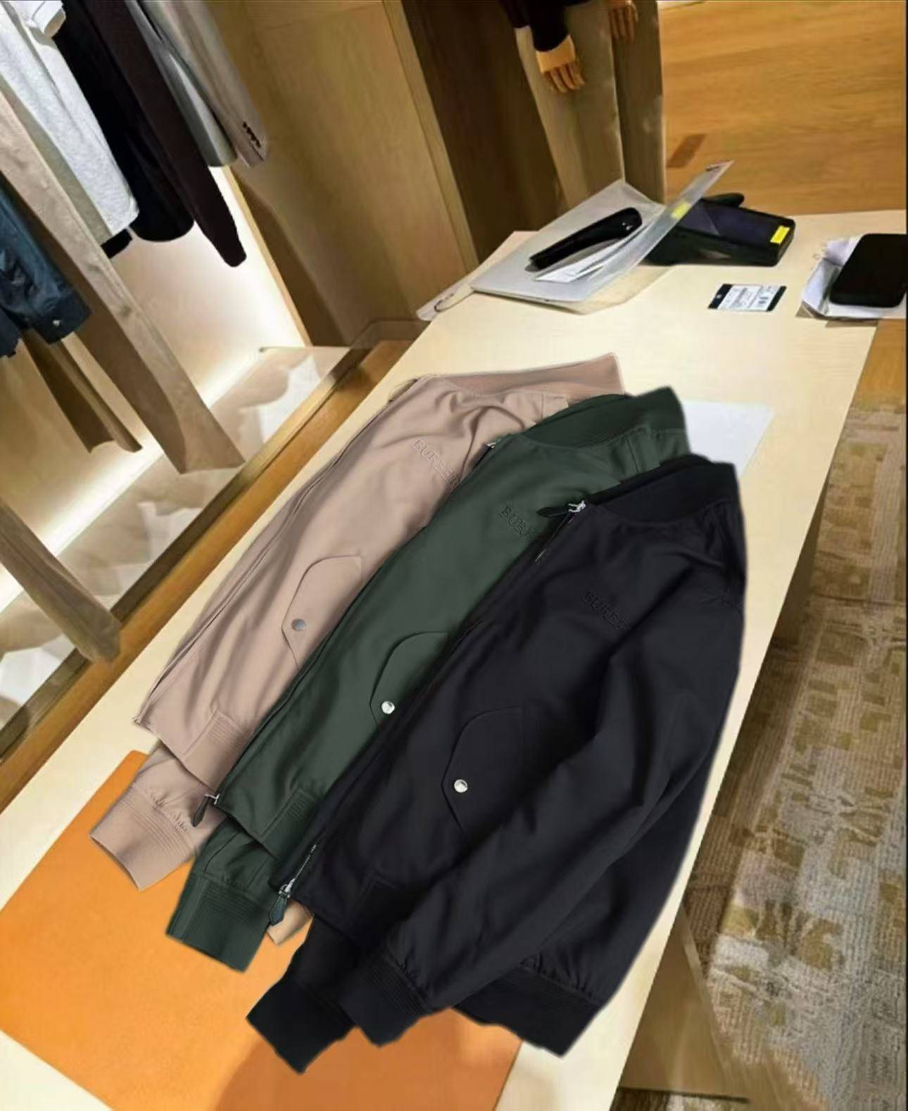 BURBERRY バーバリー メンズ ジャケット ボマージャケット ナイロン ロゴワッペン ダブルジップ 秋冬 フリース ブラック - 画像 8