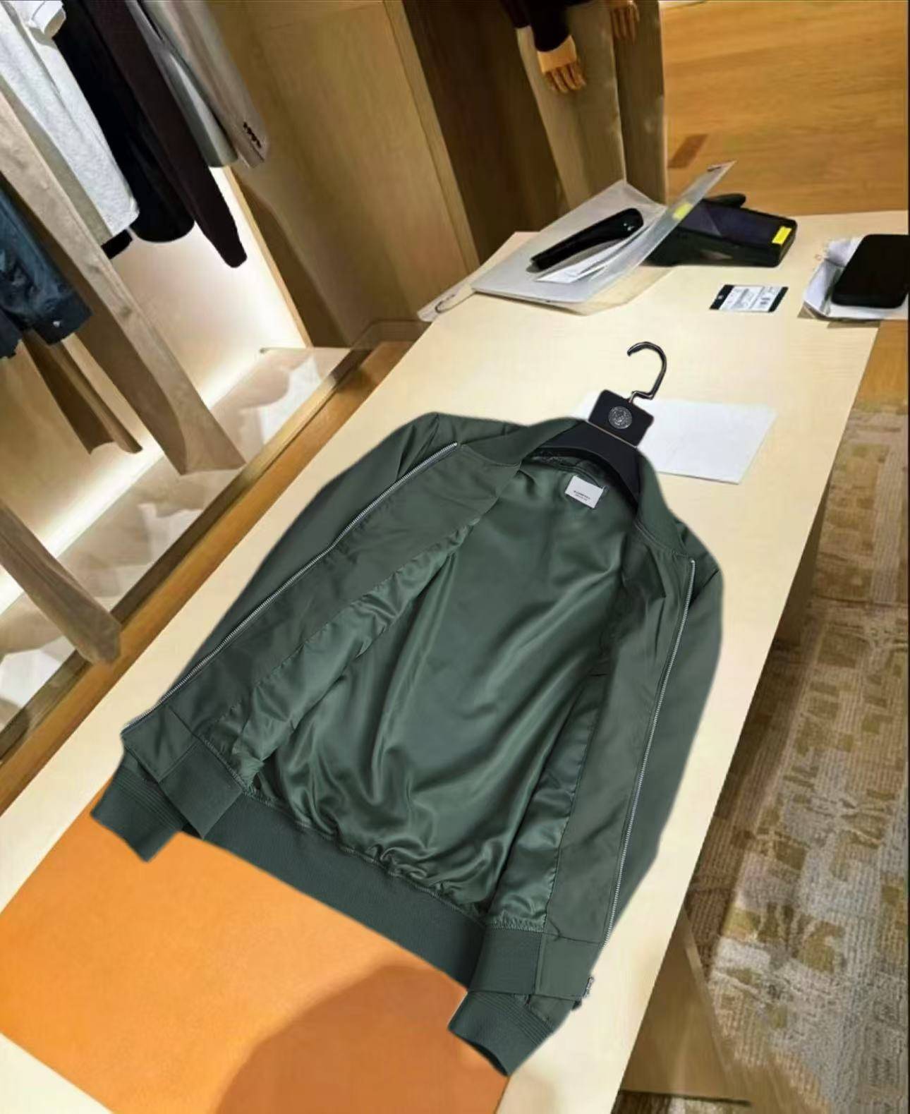 BURBERRY バーバリー メンズ ジャケット ボマージャケット ナイロン ロゴワッペン ダブルジップ 秋冬 フリース ブラック - 画像 10