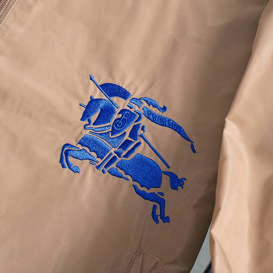 BURBERRY バーバリー メンズ ジャケット ブルゾン マウンテンパーカー ナイロン ロゴワッペン レギュラーフィット カーキ - 画像 5