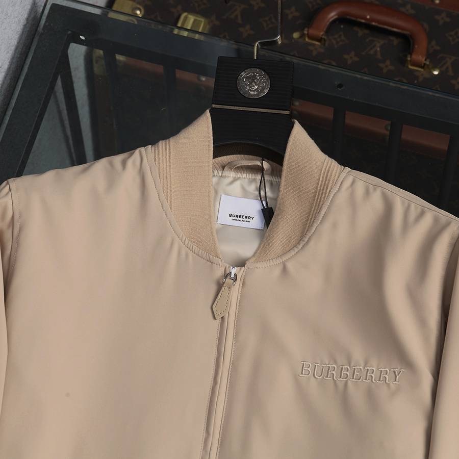 BURBERRY バーバリー メンズ ジャケット スタンドカラージャケット ナイロン ロゴワッペン ドローコード ミリタリー 秋冬 ベージュ - 画像 11