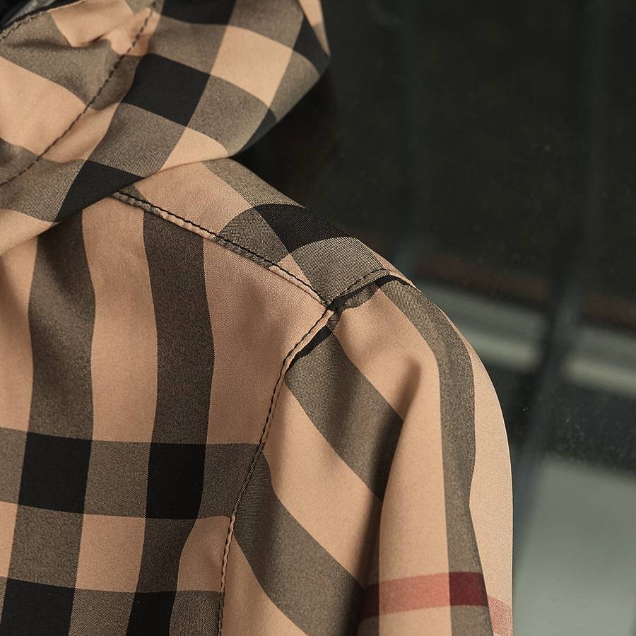 BURBERRY バーバリー メンズ ジャケット ブルゾン マウンテンパーカー ナイロン ロゴワッペン ダブルジップ ブラック - 画像 3