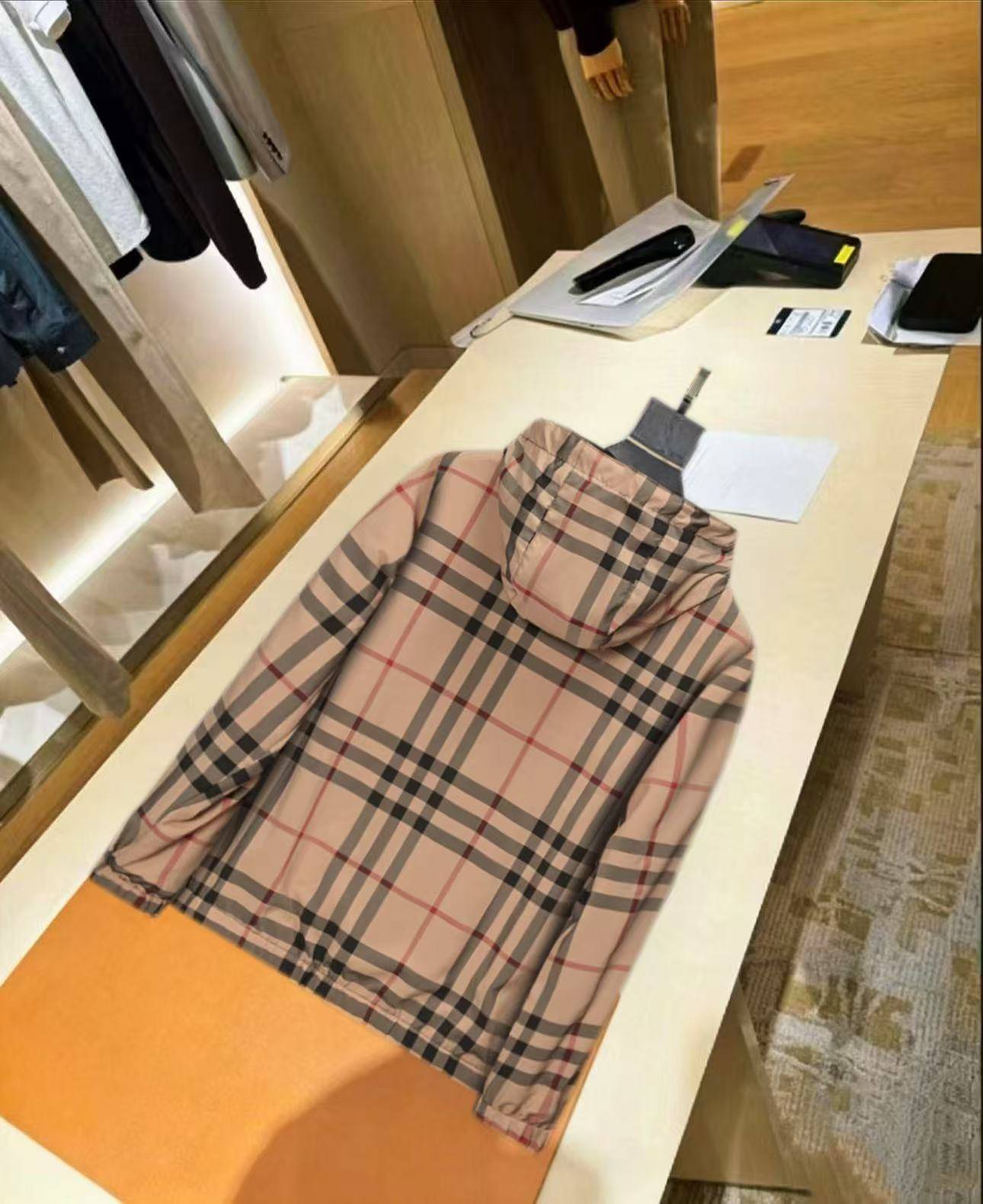 BURBERRY バーバリー メンズ ジャケット ブルゾン マウンテンパーカー ナイロン ロゴワッペン ダブルジップ ブラック - 画像 13