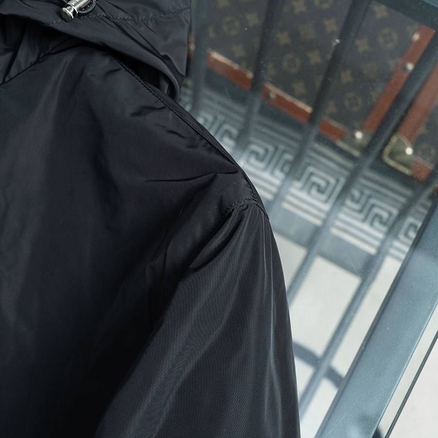 BURBERRY バーバリー メンズ ブルゾン MA 1 ナイロン ロゴワッペン ダブルジップ 秋冬 防寒 ブラック - 画像 3