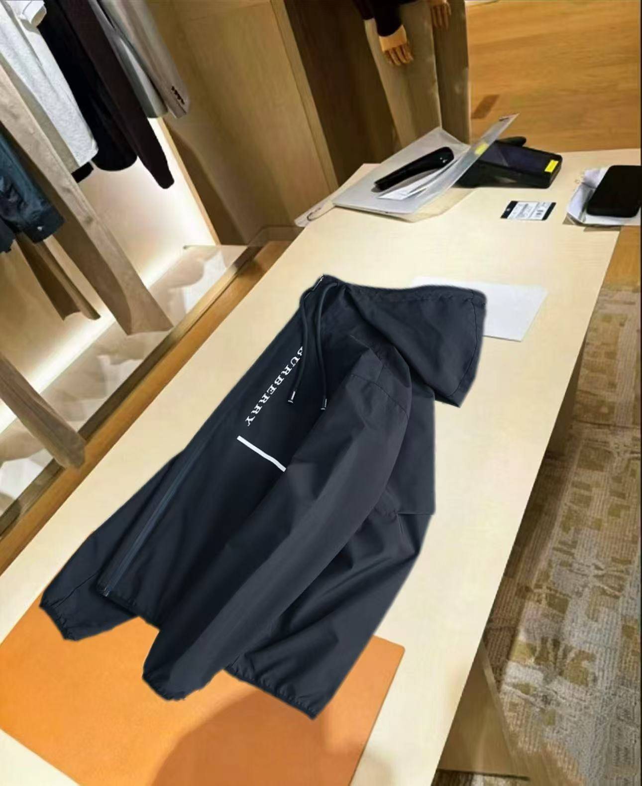 BURBERRY バーバリー メンズ ブルゾン マウンテンパーカー キルティング ナイロン フーデッドジャケット 秋冬 ブラック 3XL - 画像 9