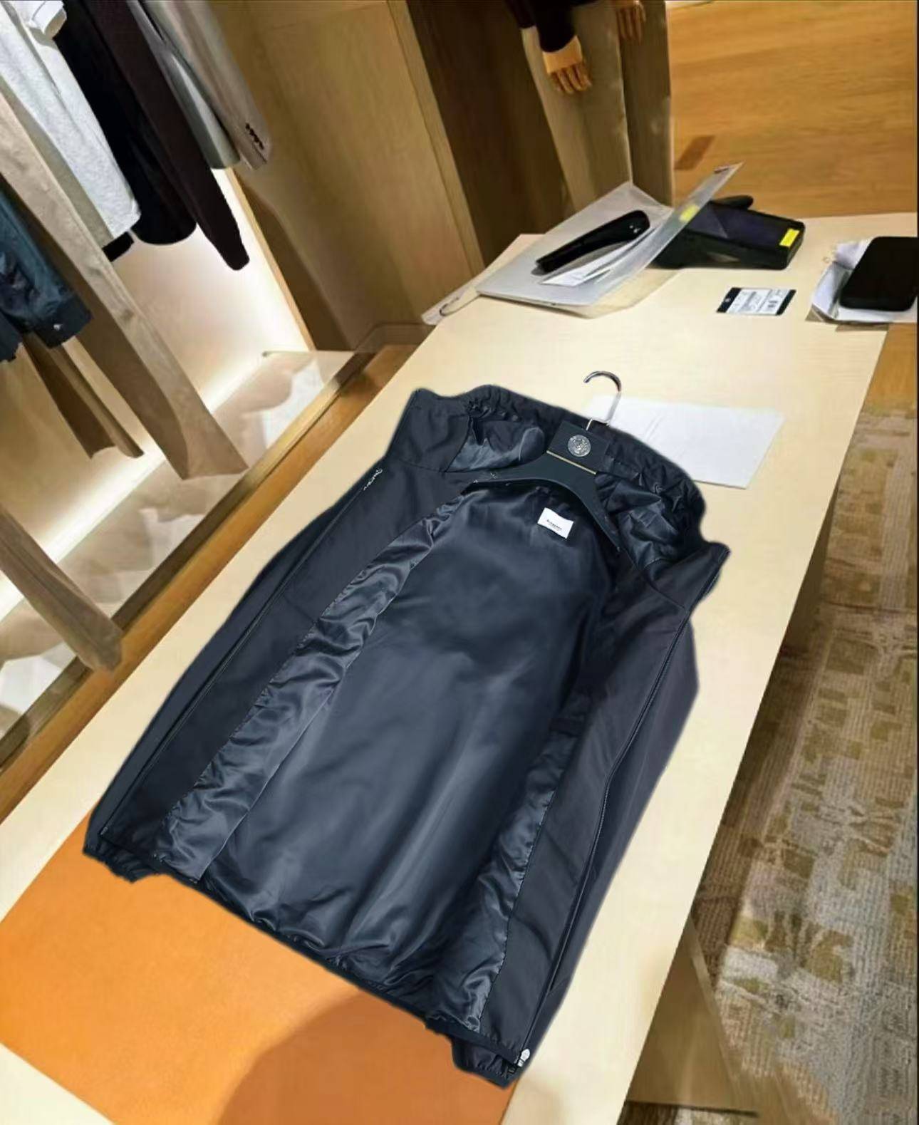 BURBERRY バーバリー メンズ ブルゾン マウンテンパーカー キルティング ナイロン フーデッドジャケット 秋冬 ブラック 3XL - 画像 15