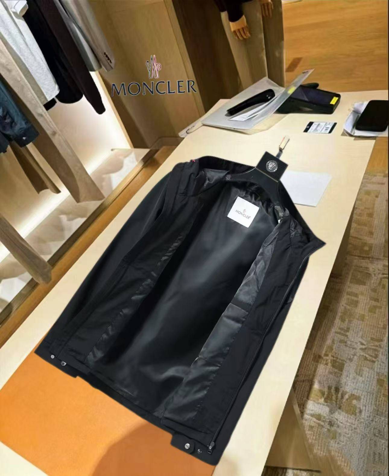 MONCLER モンクレール メンズ ジャケット ブルゾン ナイロン ロゴワッペン ダブルジップ 3XLB23210 ブラック - 画像 10
