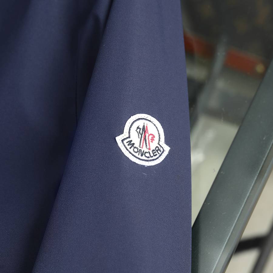 MONCLER モンクレール メンズ ジャケット ブルゾン ナイロン ロゴワッペン マウンテンパーカー ネイビー - 画像 5