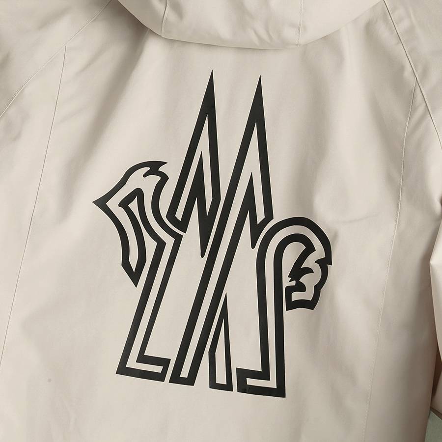 MONCLER モンクレール メンズ ジャケット ブルゾン ナイロン ロゴワッペン マウンテンパーカー 秋冬 ベージュ - 画像 11