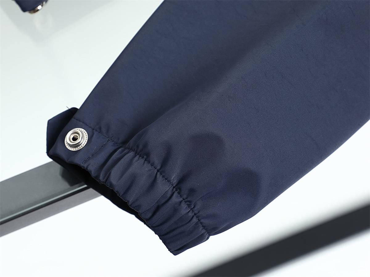 BURBERRY バーバリー メンズ ジャケット ブルゾン ナイロン キルティング マウンテンパーカー 秋冬 ネイビー - 画像 4
