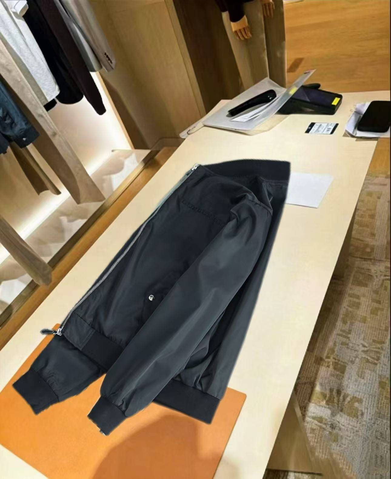 BURBERRY バーバリー メンズ ブルゾン ボマージャケット ナイロン ロゴワッペン ミリタリー 秋冬 ブラック - 画像 9