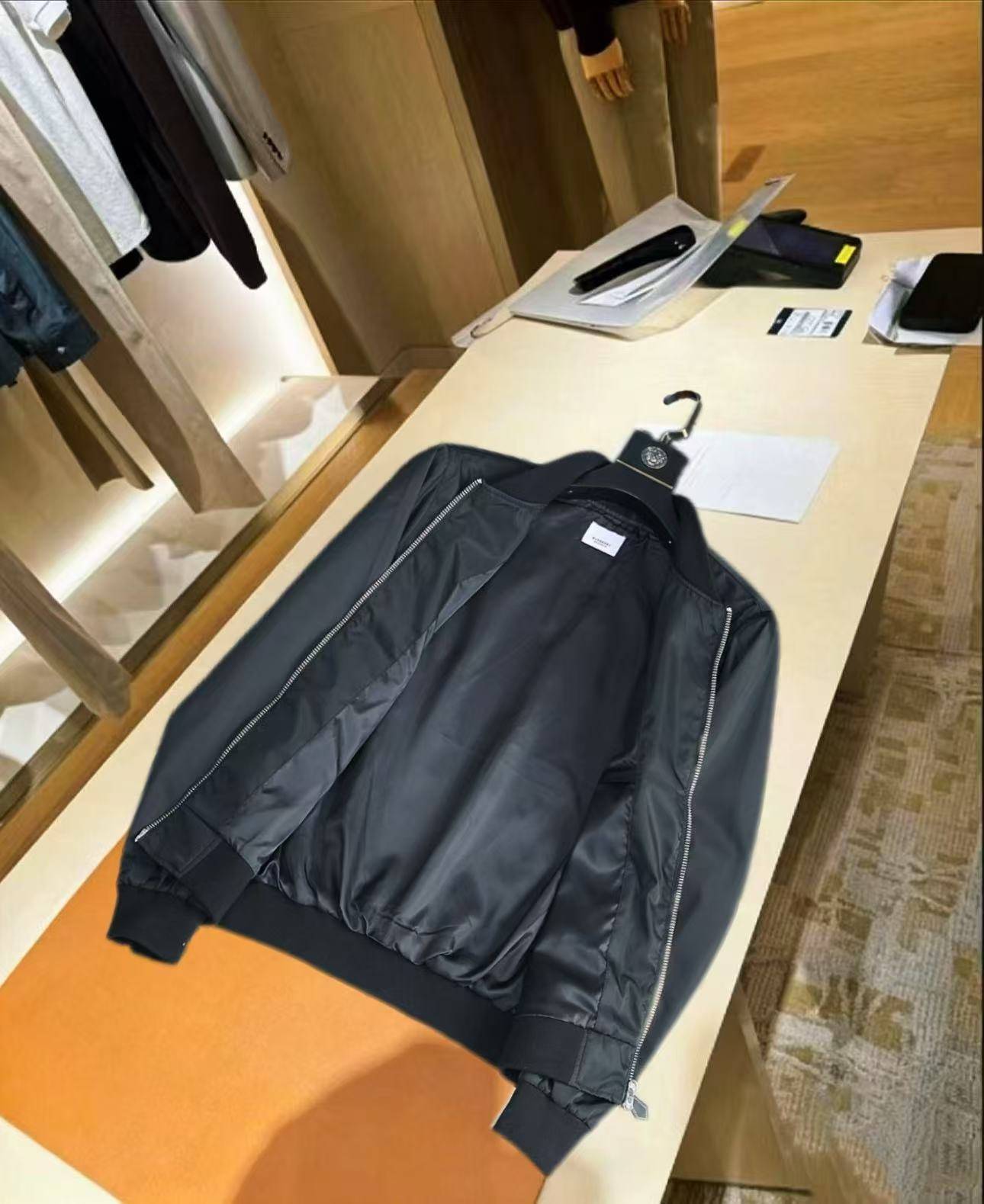 BURBERRY バーバリー メンズ ブルゾン ボマージャケット ナイロン ロゴワッペン ミリタリー 秋冬 ブラック - 画像 10