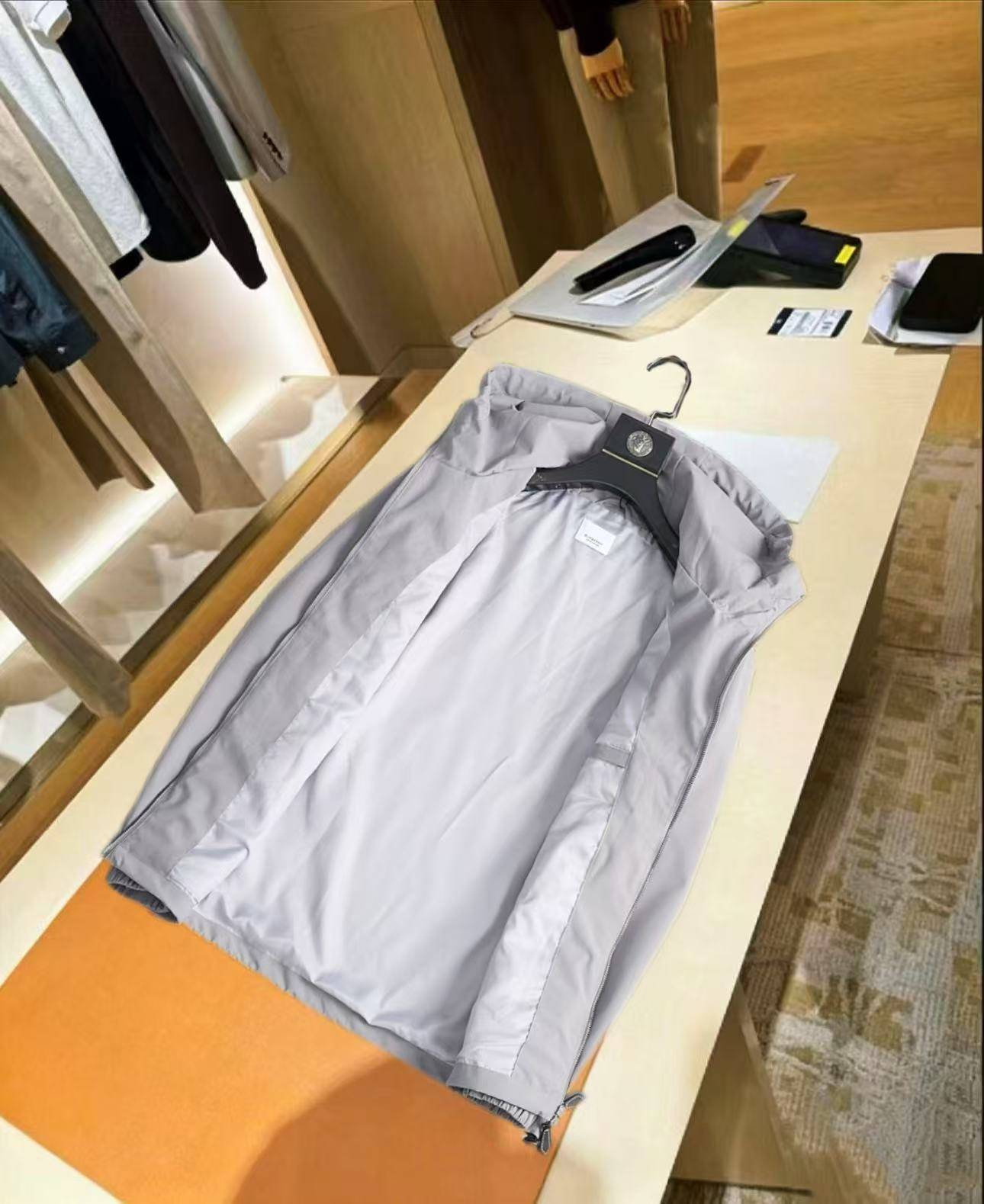 BURBERRY バーバリー メンズ ブルゾン ボマージャケット ロゴプリント ナイロン ジップアップ 秋冬 グレー - 画像 16