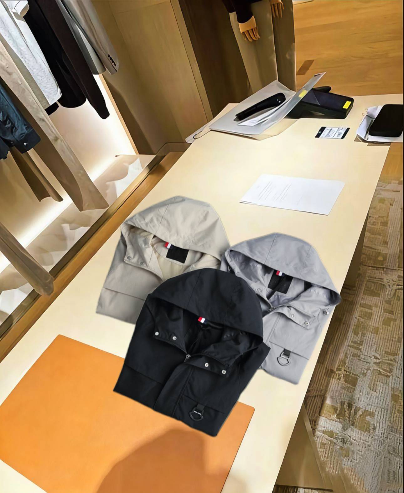MONCLER モンクレール メンズ ジャケット ブルゾン ナイロン ロゴワッペン マウンテンパーカー 秋冬 グレー - 画像 7
