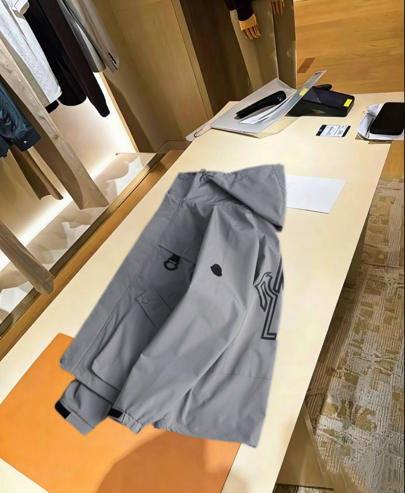 MONCLER モンクレール メンズ ジャケット ブルゾン ナイロン ロゴワッペン マウンテンパーカー 秋冬 グレー - 画像 8