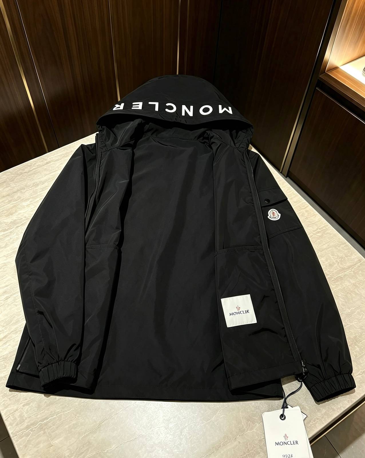 MONCLER モンクレール メンズ ダウンジャケット マウンテンパーカー キルティング ナイロン 秋冬防寒 ブラック M - 画像 9