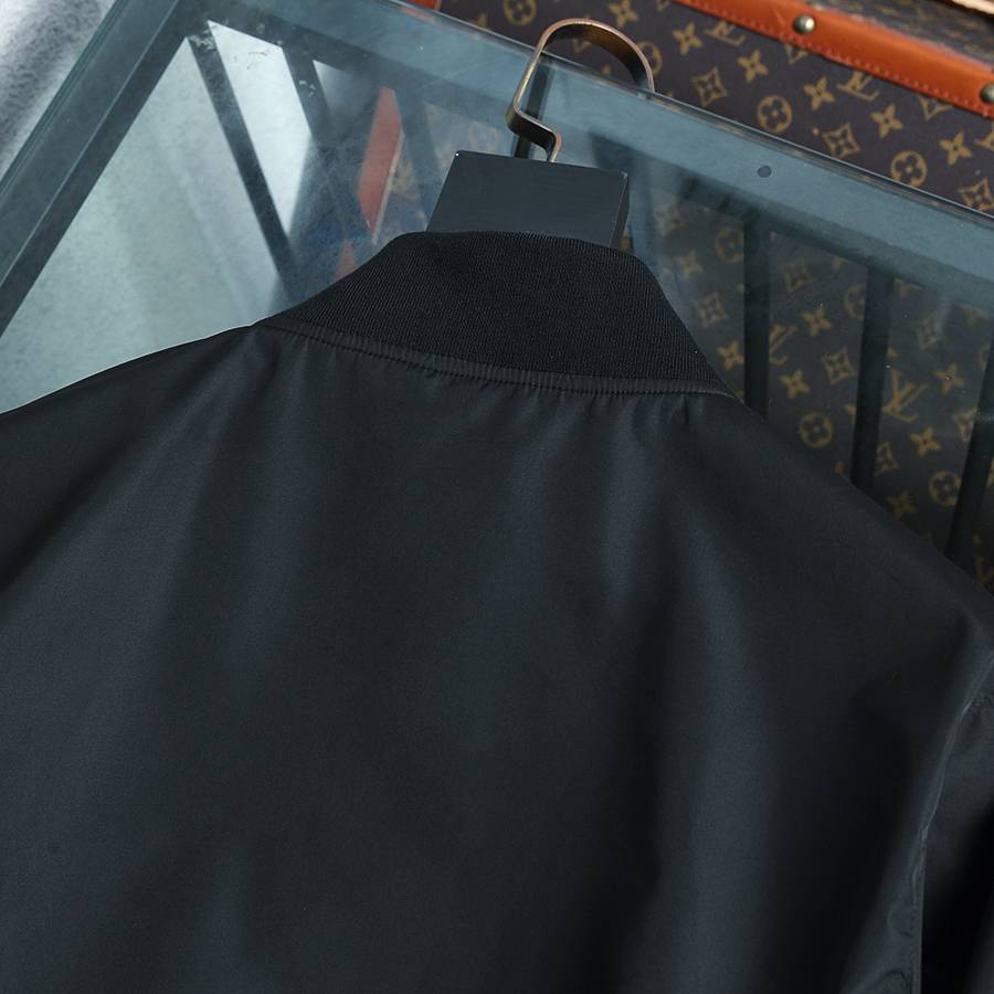 PRADA プラダ メンズ ジャケット ブルゾン ナイロン ロゴワッペン ダブルジップ 秋冬 防寒 ブラック - 画像 7
